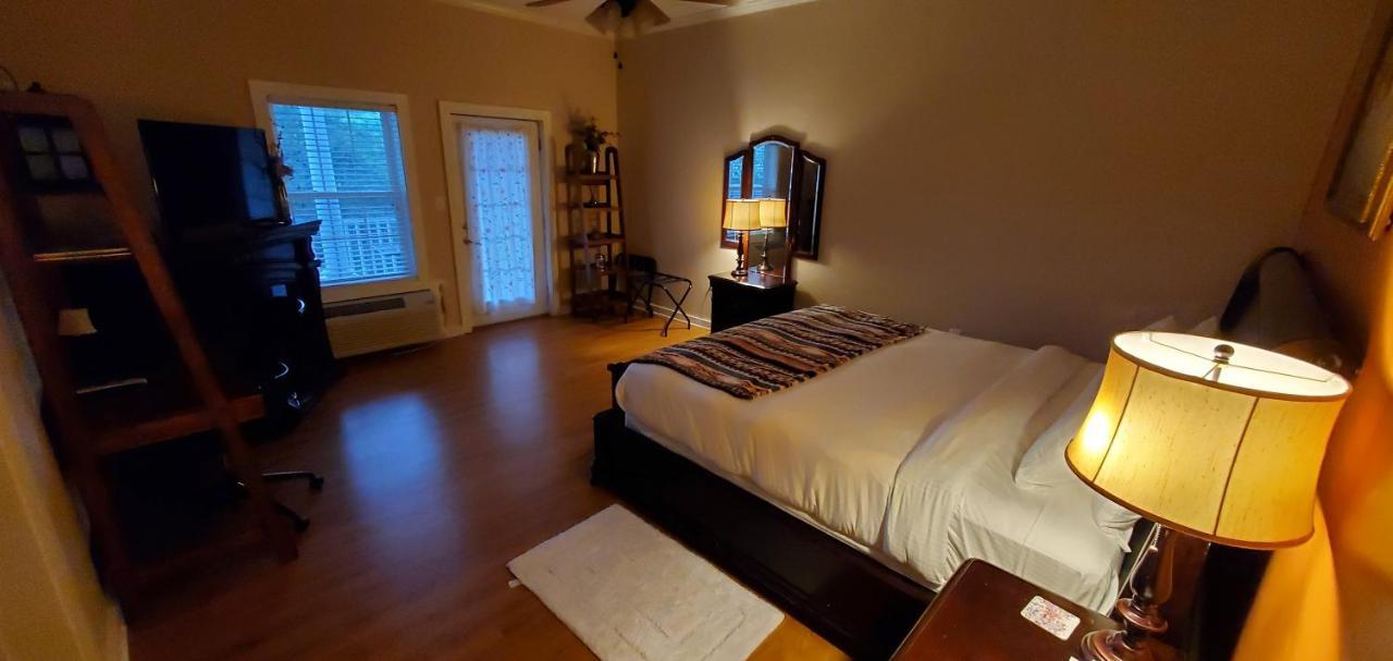 Acorn Hill Lodge And Spa Lynchburg Eksteriør billede